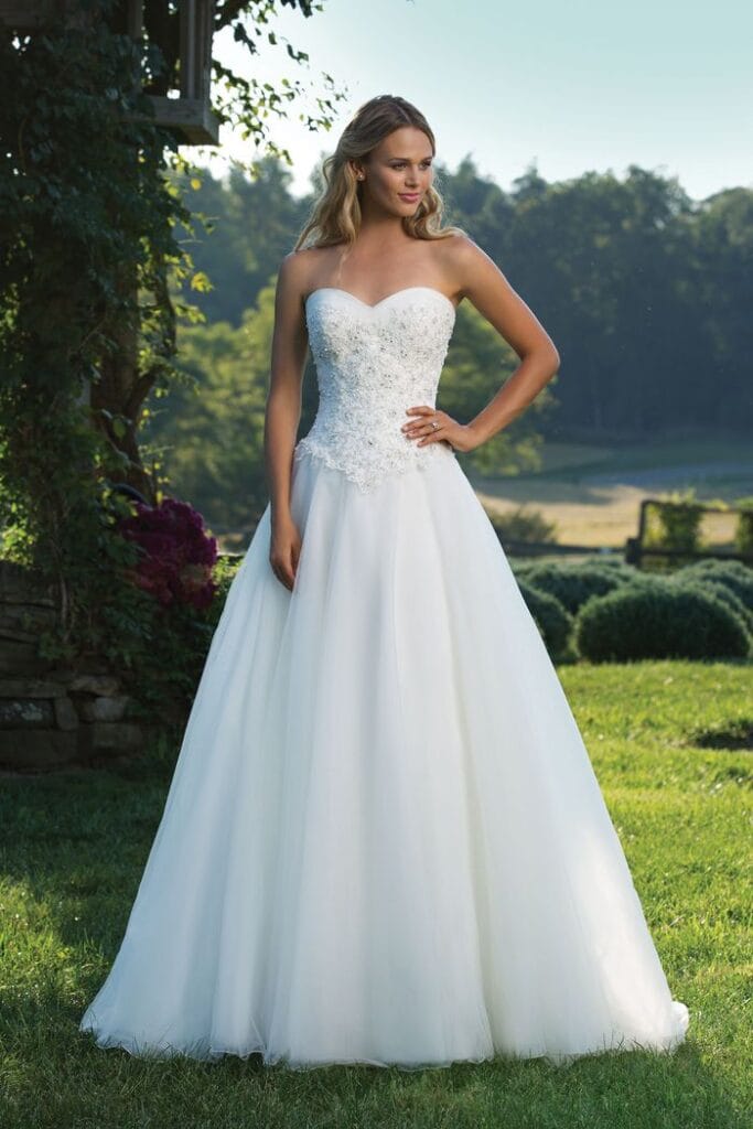 Schönes Brautkleid Vindress Weiß Regular Long Strapless Neuer (unveränderter) Tüll Unbekannte Größe