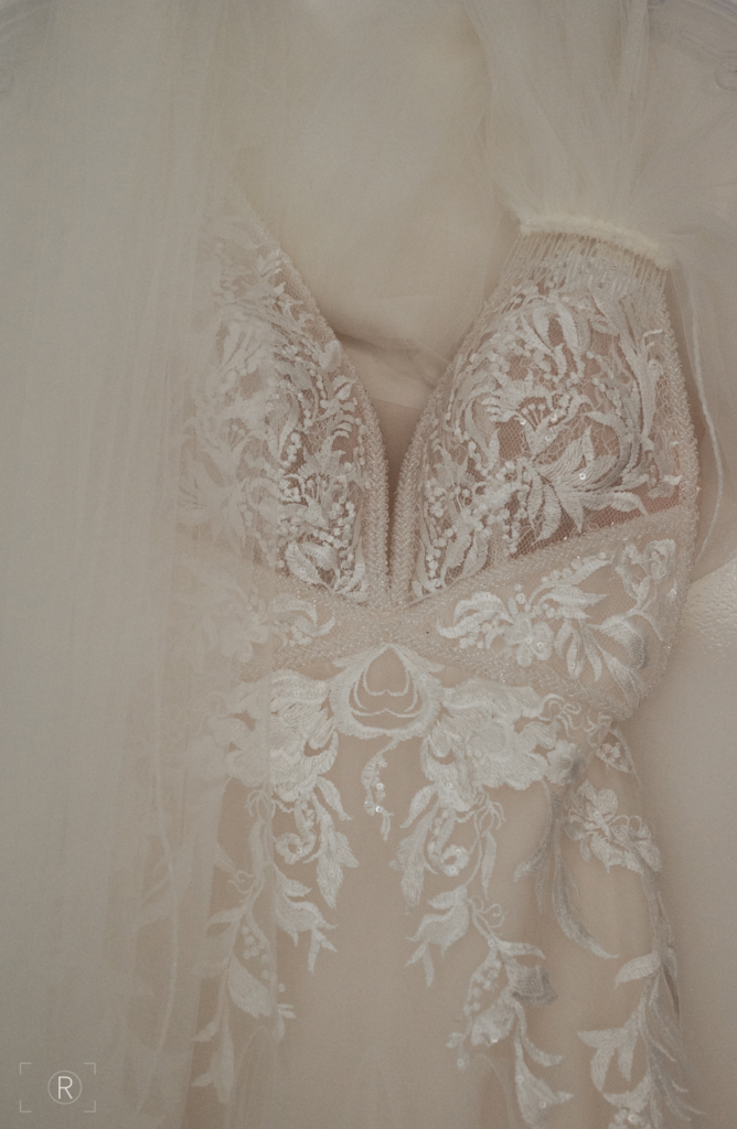 Erstaunliches Brautkleid Vindress Elfenbein Regular Long V-Ausschnitt Neu (unverändert) Tüll Größe 34