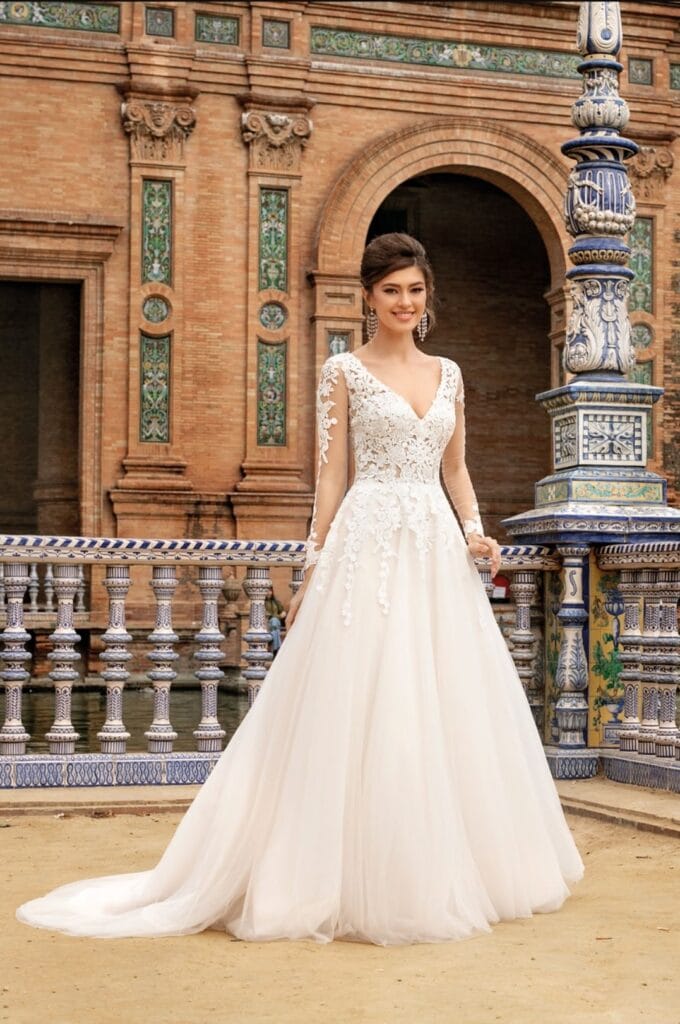 Edles Brautkleid Vindress White Regular Long V-Ausschnitt Neu (unverändert) Chiffon Größe 38