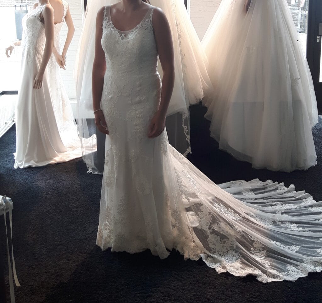 Schon hochzeitskleid Vindress Ivory Basic Lang V-neck Neu (unverändert) Chiffon 36